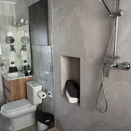 Laguna Beach, Todos Santos شقة